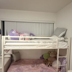 Beautiful White Metal Twin Bunk Beds W/New Mattresses 