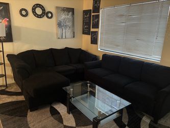 Black Sectional Sofa with Chaise