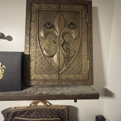 Fluer De Lis Wall Cabinet 