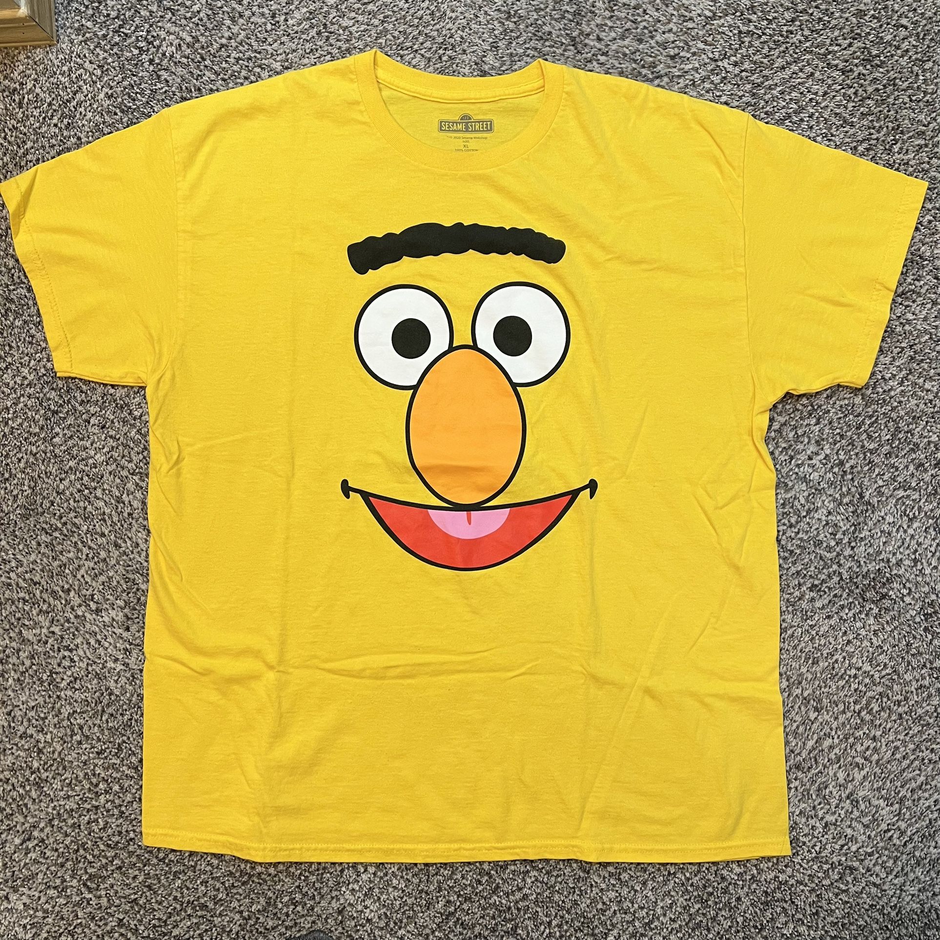 BERT Adult Size XL Sesame Street Tshirt