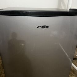 Whirlpool Mini fridge