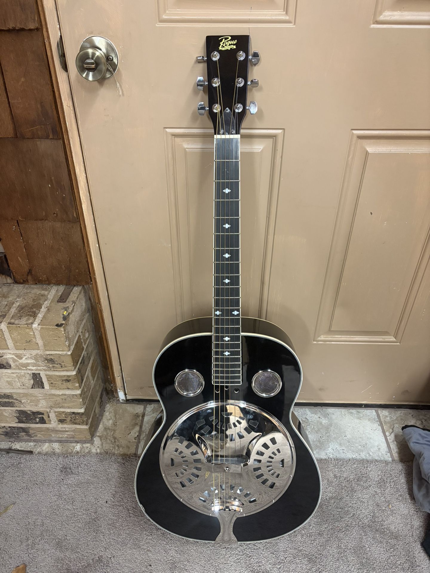 Rogue Resonator Guitar