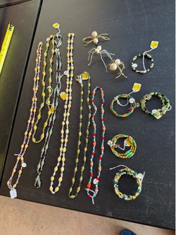 Paper bead necklace / bracelets lot