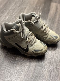 Youth Trout Baseball Cleats