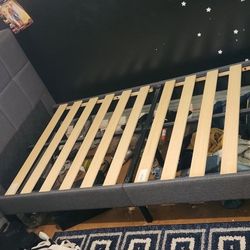 Zinus Lottie Upholstered Platform Bed Frame TWIN BED