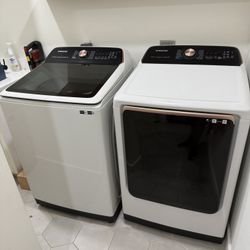 Samsung - 5.5 Cu. Ft. High-Efficiency Smart Top Load Washer + Matching 7.4 Cu. Ft. Dryer