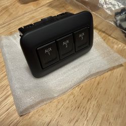 2024 Chevy Colorado Aux. Switches