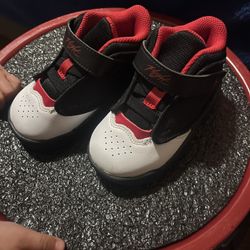 Toddler Jordan flights 