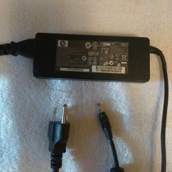HP Original Adapter (PPP012H-S)