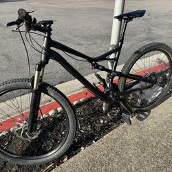 2018 Specialized Camber.  Frame XL. Dropper Post.  Great Condition