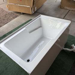 Bathroom Bathtub By SWISS MADISON  (New) $280