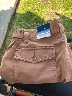 Women’s khaki shorts - Large