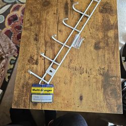 $5  NEW!   MULTI HOOKS HANGER