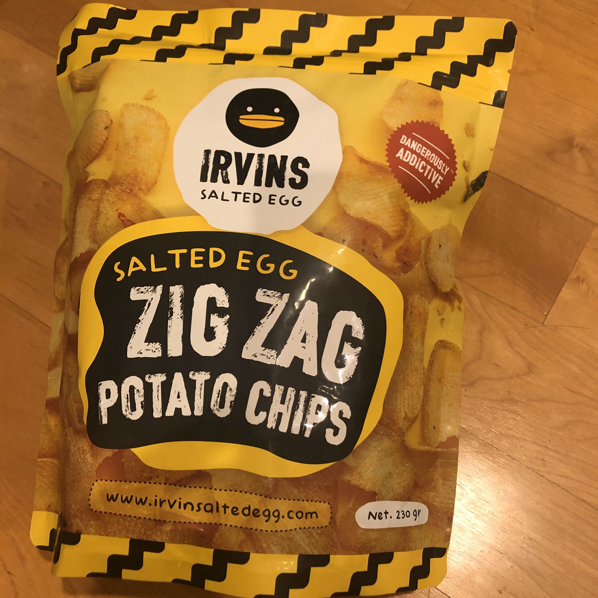 Irvins Salted Egg Zig Zag Potato Chips (230g - Large)