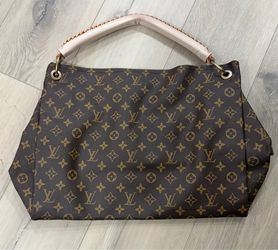 Louis Vuittons handbags Artsy MM