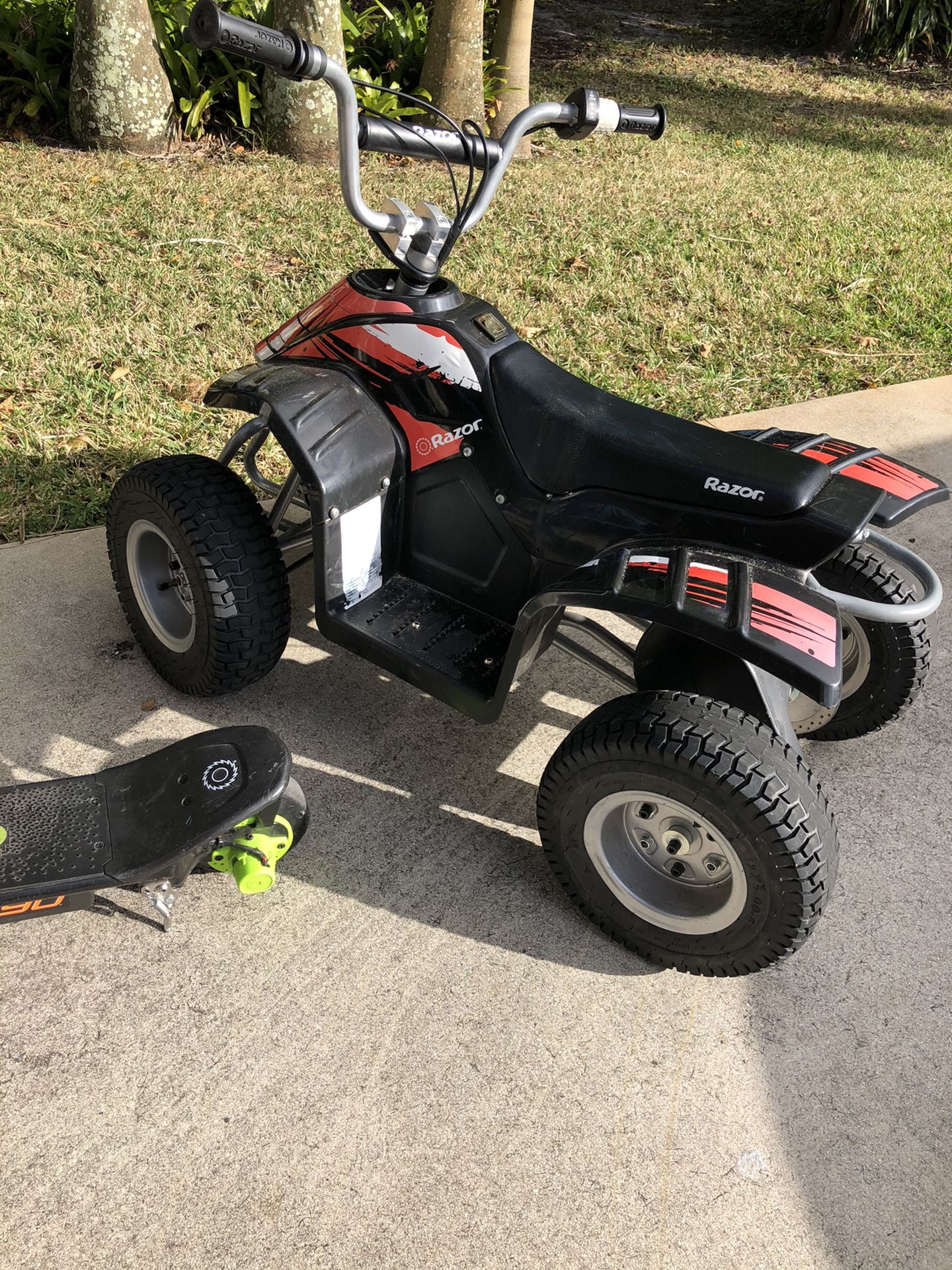 RAZOR ELECTRIC SCOOTERS (3) AND 4 WHEELER for Sale in Jupiter, FL OfferUp