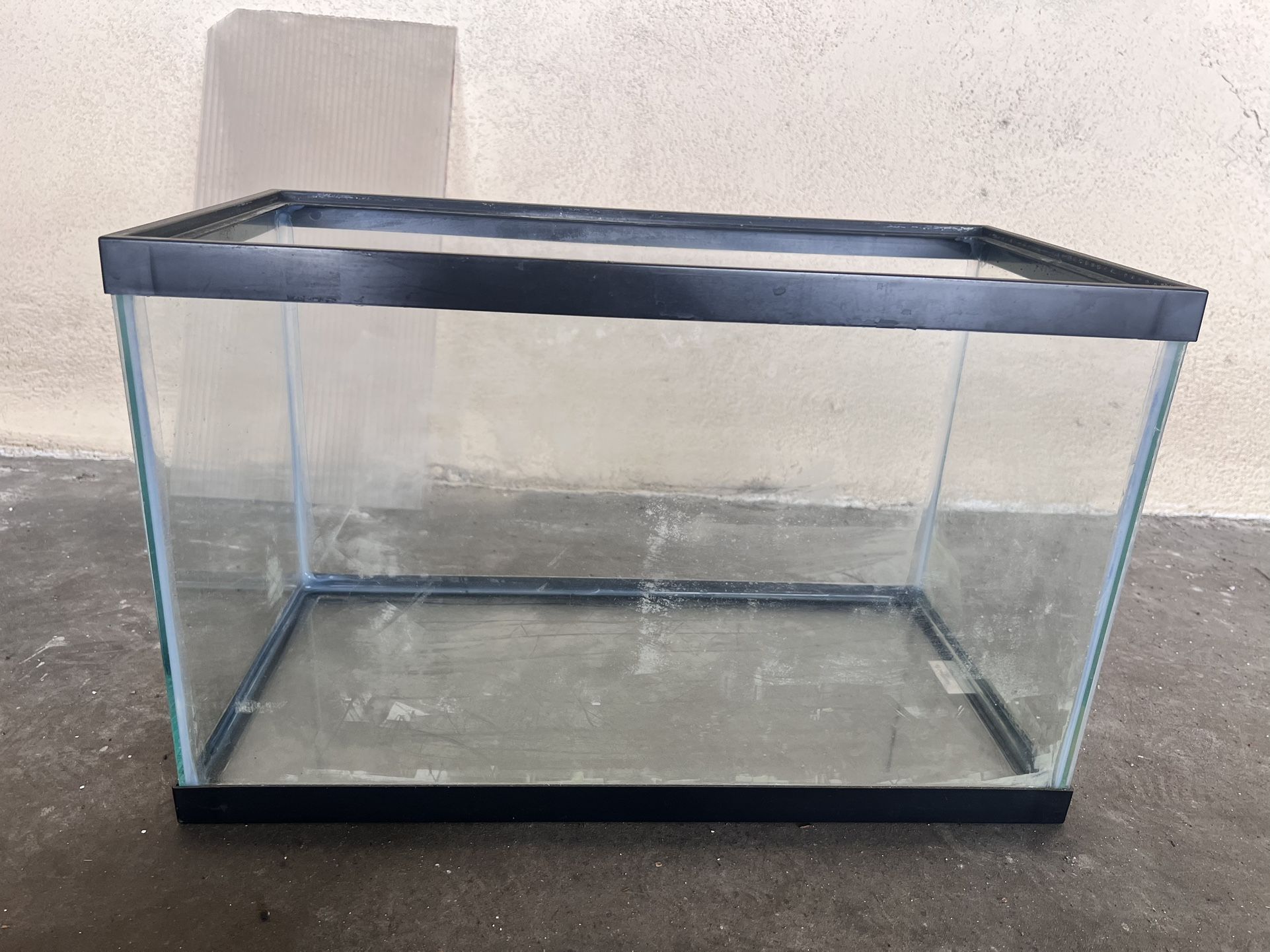 10 Gallon Fish Tank