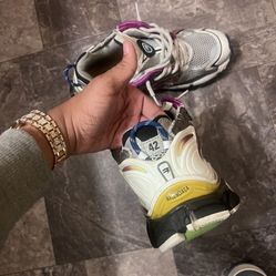 balenciaga runner 