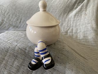 Carlton Ware Walking Ware Seated Sugar Bowl & Lid (Sold