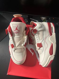 Jordan 4 Valentine Day Size 6.5W