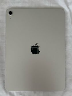 iPad 11th Gen 128GB — Excellent Condition, Low Battery Cycles