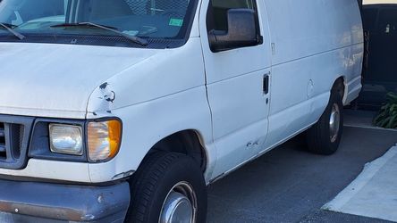 2003 Ford E-350