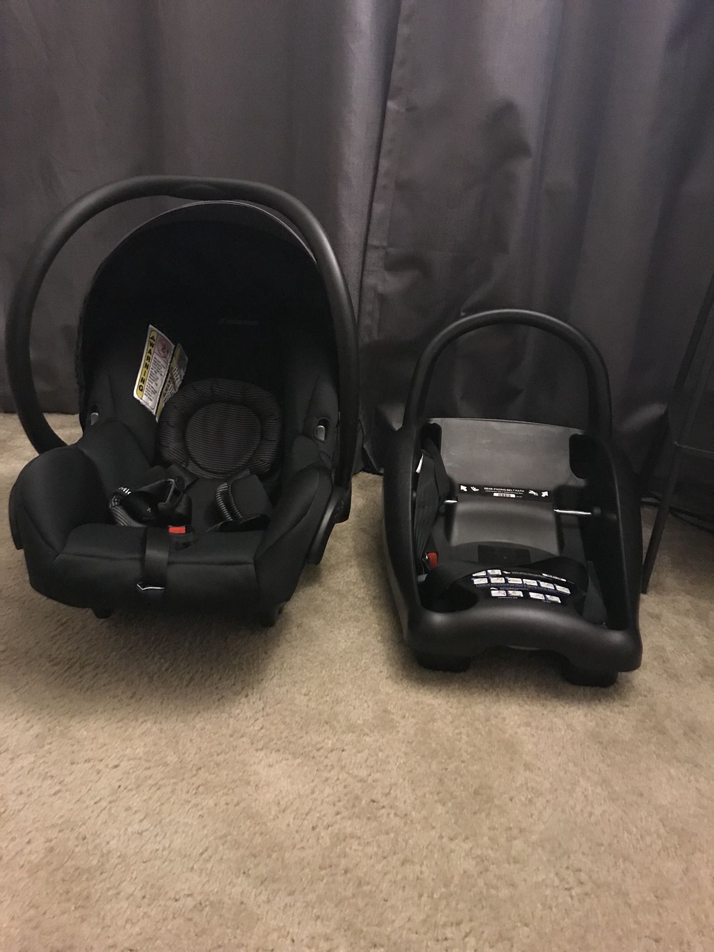 Infant car seat mico max maxi cosi with base