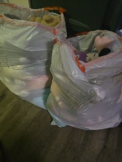 Free stuff animals/Plushies Bundle