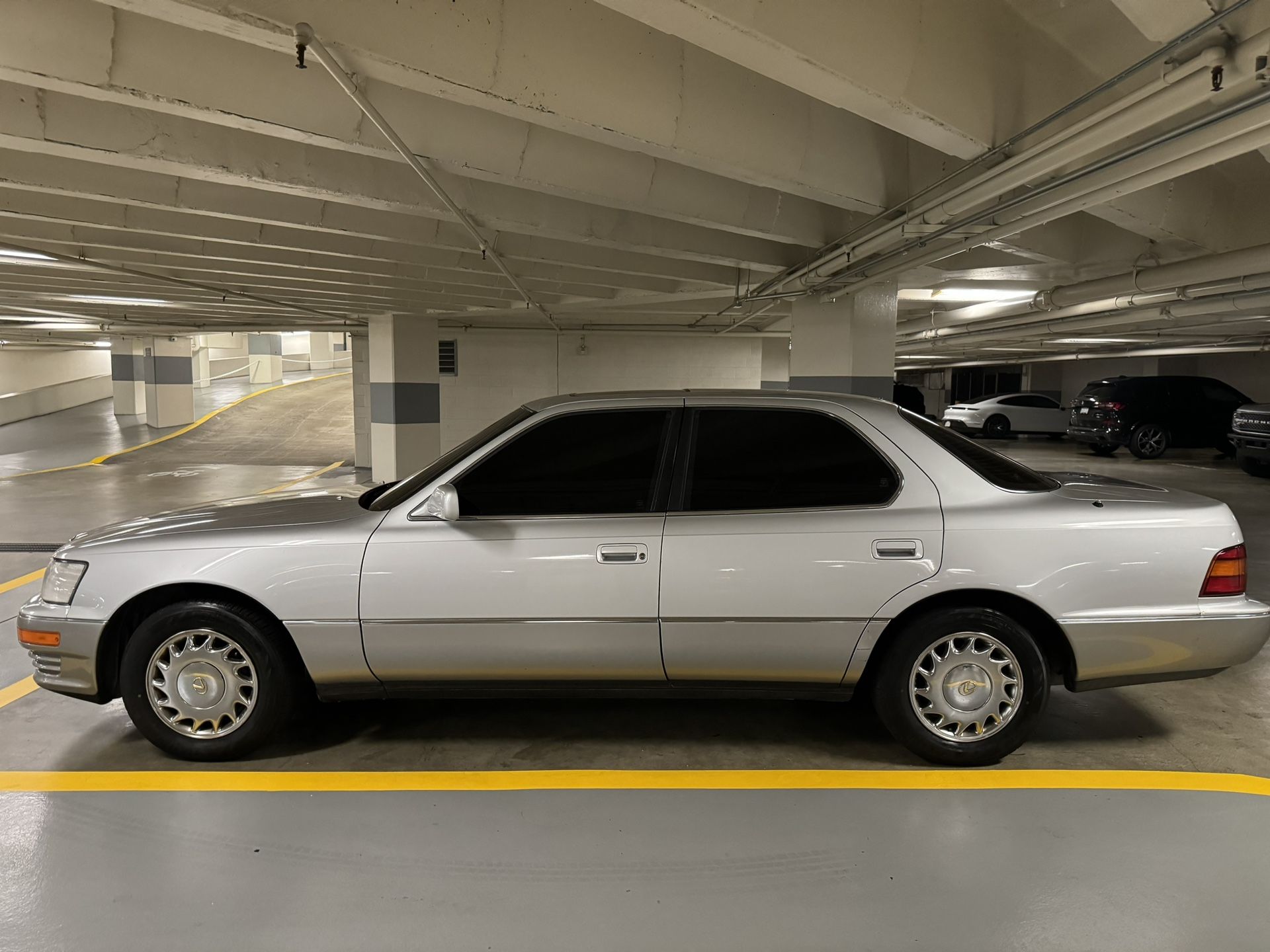 1991 Lexus LS 400