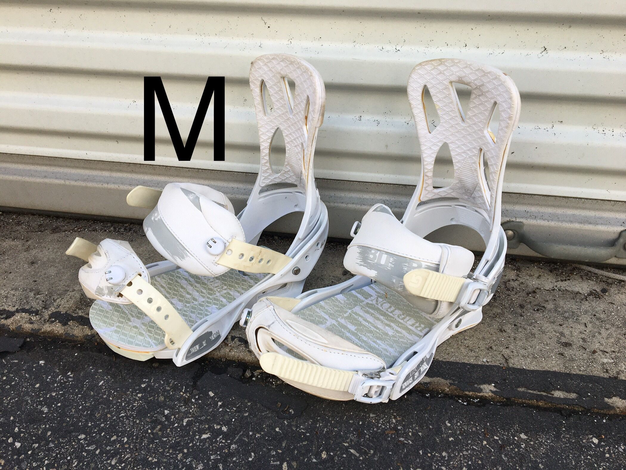 Snowboard bindings Burton Mission Re:Flex MEN'S MEDIUM white gray