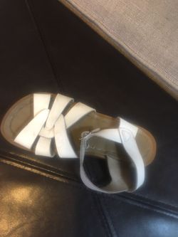 Girls saltwater sandals