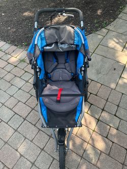 BOB Revolution Jogger Stroller