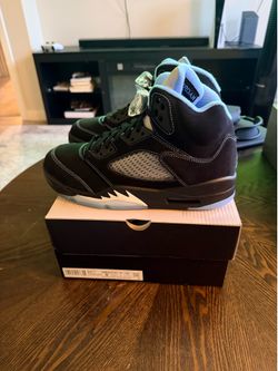 Air Jordan 5 “UNC”