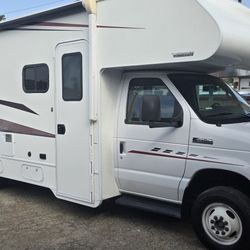 2019 Winnebago OUTLOOK 27D Class C RV