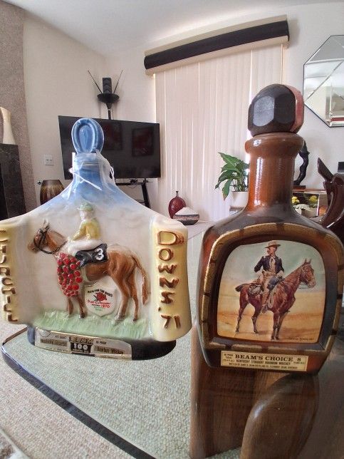Horse Related Jim Beam Flask Tribute To Churhill Downs