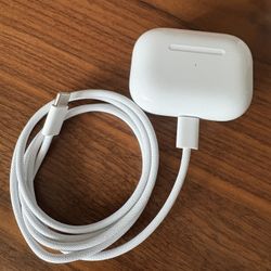 Apple AirPods Pro 2 MagSafe Charging Case