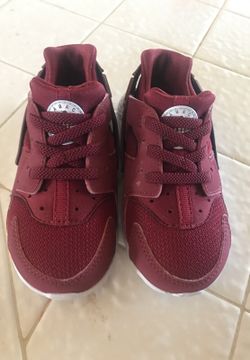 8c huaraches like new