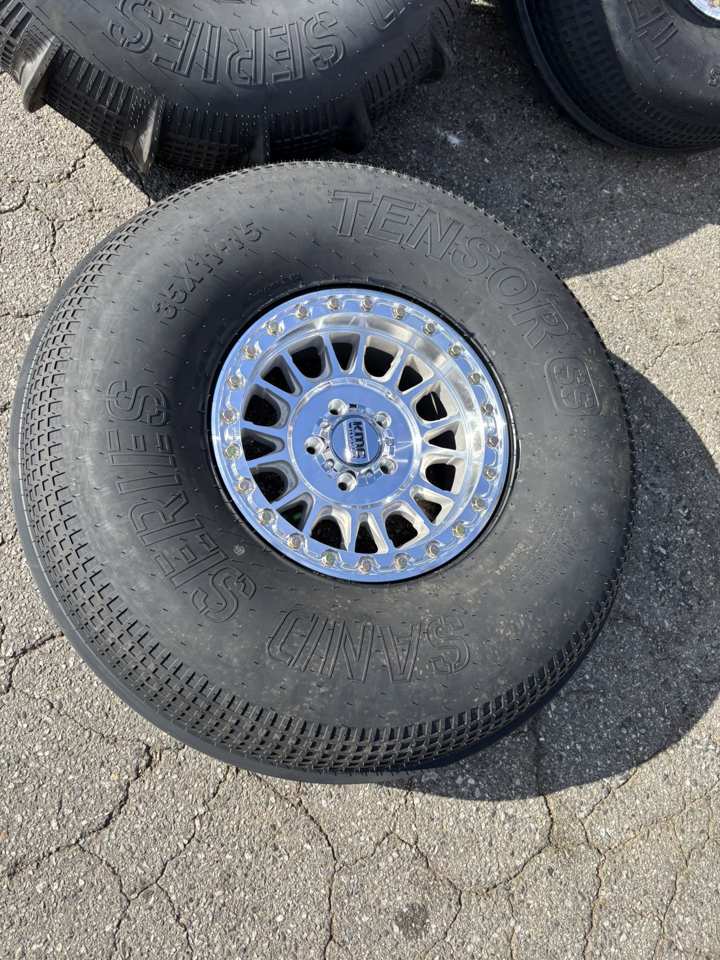 KMC 239. TRUEBEADLOCK. ADN 35” SAND PADDLES