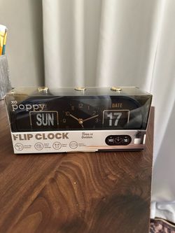 Retro Flip Clock Day Date Alarm – Brand New