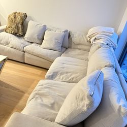 Large L-Shaped Sectional Sofa – Light Beige / Neutral