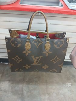 Louis Vuitton Monogram Giant OnTheGo Tote