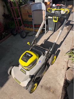 RYOBI 40V 21 in.  Lawn Mower push because (self propelled not working) no battery included -   Needs 2 40v batteries
