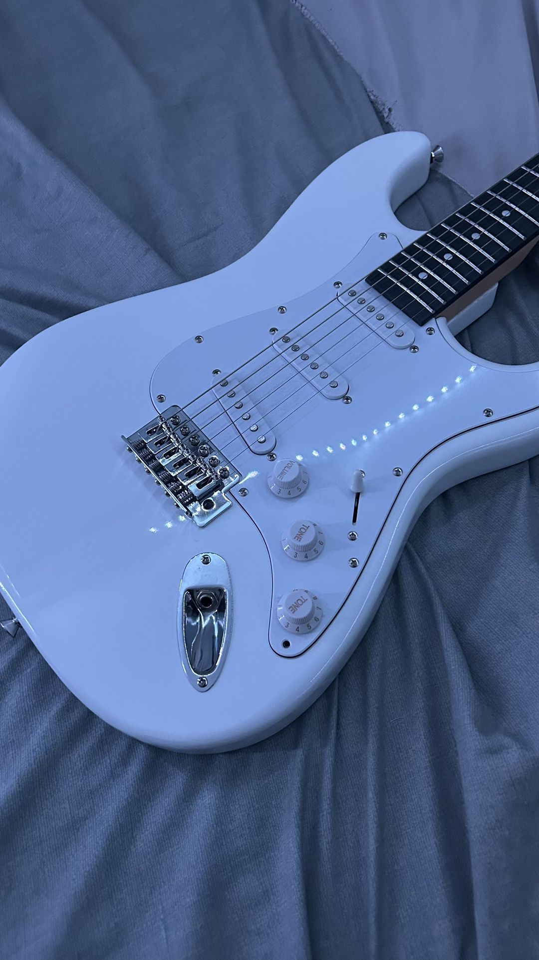 Stratocaster Beginner Guitar full Size