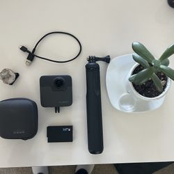GoPro Fusion 360 Camera With Accessories 