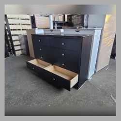 8 Drawer Dresser 