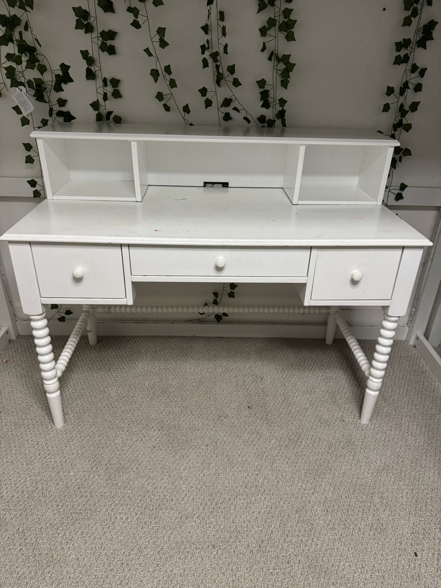 Crate And Barrel Jenny Lind Desk With Hutch