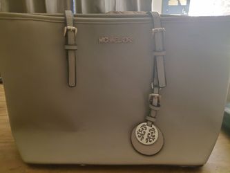 3 MICHAEL KORS PURSES