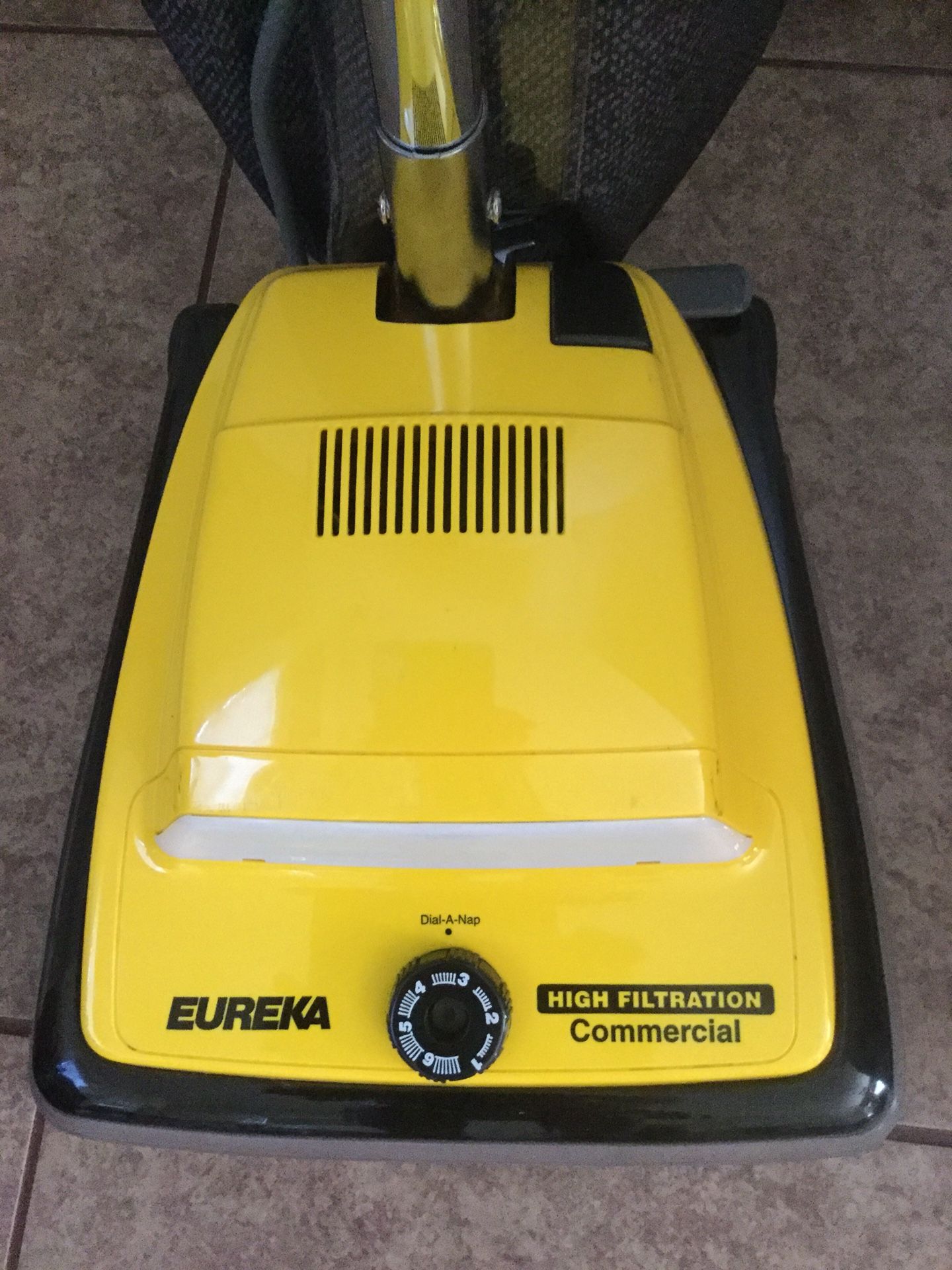 Commercial vacuum - Eureka c2094 g