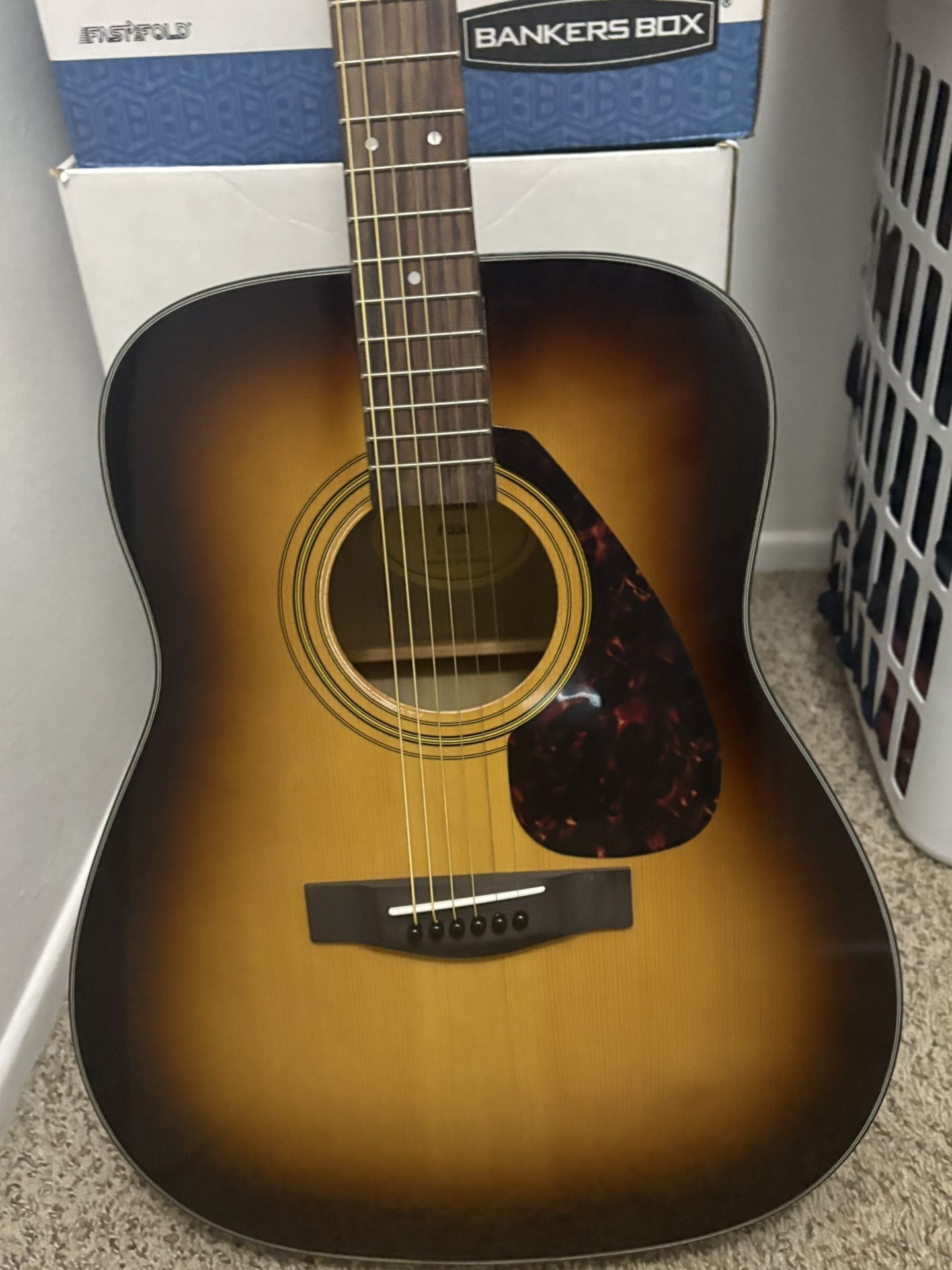 guitar acoustic