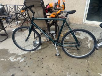 Canondale mountain bike
